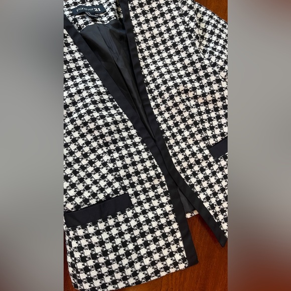 Forever 21 Women's Black and White blazer Jacket size medium - Picture 4 of 10